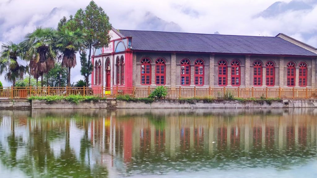 雲南　旅行