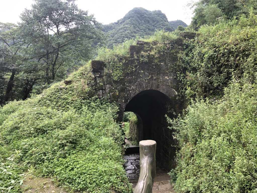 貴州省　旅行